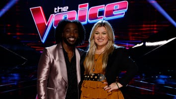 'The Voice' Finale: Kelly Clarkson and D. Smooth Go 'Slow Dancing in the Dark' in Epic Performance